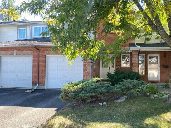 property at 163 Bridlewood Dr
