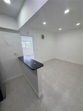 1014 Salzedo St in Coral Gables, FL - Building Photo - Building Photo