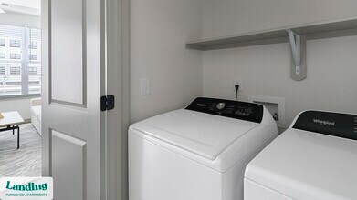 91 Jensen Dr, Unit 4303 in Houston, TX - Foto de edificio - Building Photo