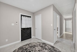 1941 Brown Rd in Alva, FL - Building Photo - Building Photo