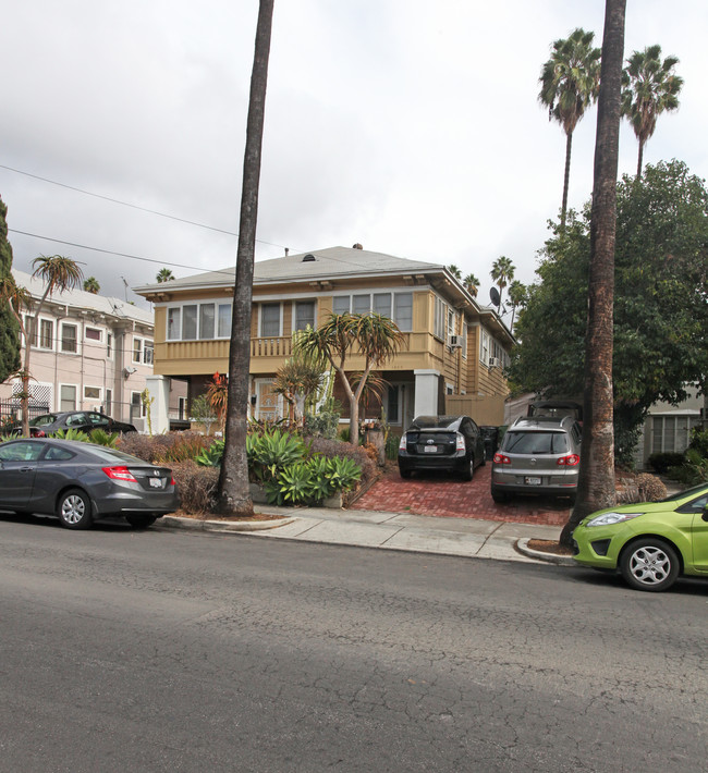 1800 N Van Ness Ave in Los Angeles, CA - Building Photo - Building Photo