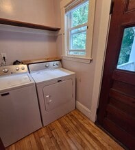 31 Chester Rd, Unit 2 in Belmont, MA - Foto de edificio - Building Photo