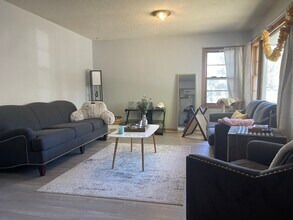 1228 Highland Ave in Mankato, MN - Building Photo - Building Photo