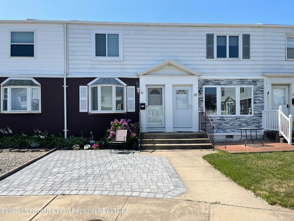 20 Vine Ct in Long Branch, NJ - Building Photo