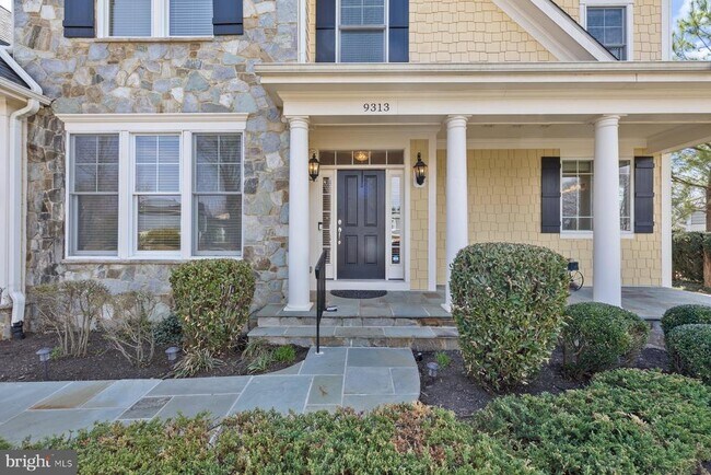 9313 Talisman Dr in Vienna, VA - Foto de edificio - Building Photo