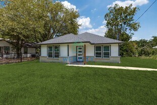 13329 Lenosa Ln in Dallas, TX - Building Photo