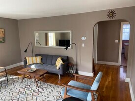 211 Main St in Saugerties, NY - Building Photo