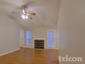 8523 Lockerbie Ln in Charlotte, NC - Building Photo - Building Photo