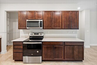 4488 Appleton Cir E in Oakland Park, FL - Building Photo - Building Photo