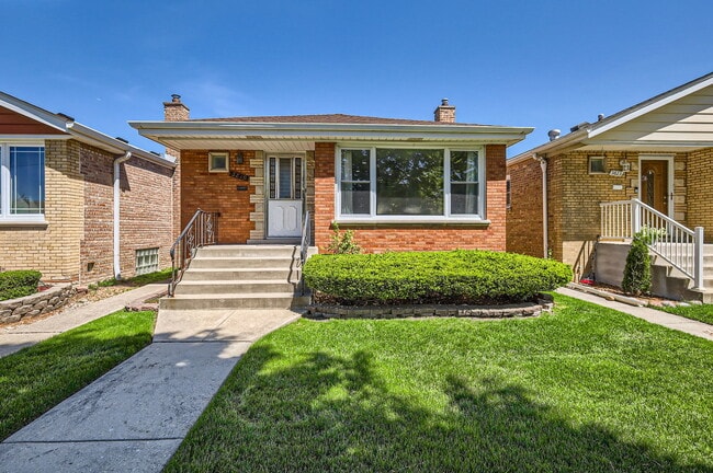 property at 5819 S Moody Ave