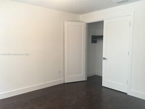 9117 NW 33rd St in Doral, FL - Building Photo - Building Photo