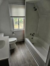 113 Sellitti Ln, Unit Apt 5 in Weirton, WV - Building Photo - Building Photo