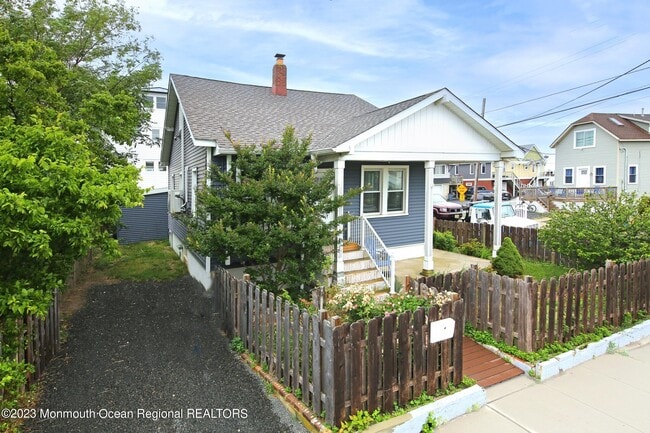 16 Cornwall St in Highlands, NJ - Building Photo - Building Photo