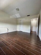3650 N 56th Ave, Unit 519 in Hollywood, FL - Foto de edificio - Building Photo