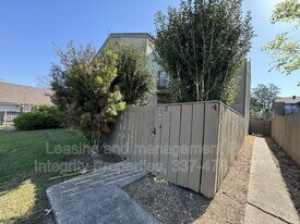 206 Elks Cove in Lafayette, LA - Building Photo