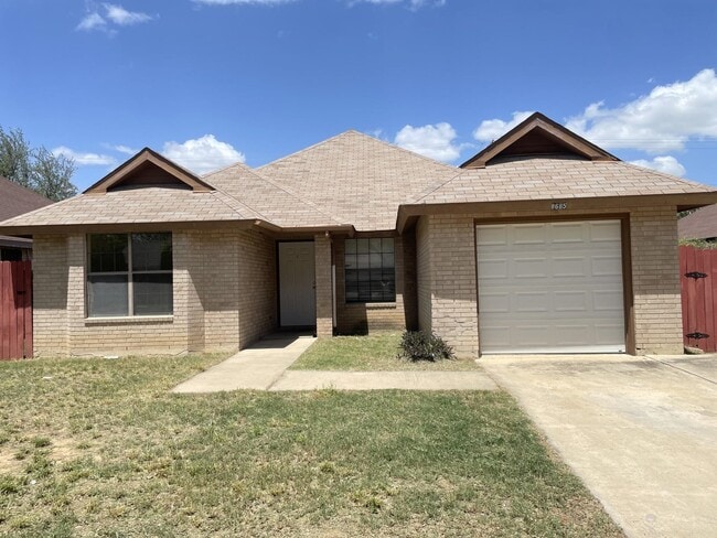 8685 Northridge Loop in Laredo, TX - Building Photo - Building Photo