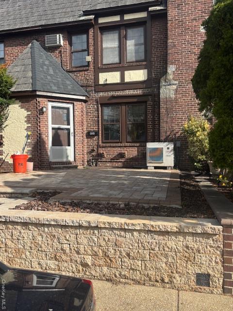 404 Bauer Pl in Mineola, NY - Building Photo