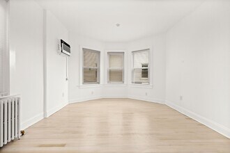 287 Bruce Park Ave in Greenwich, CT - Building Photo - Building Photo