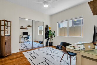 2411-2413 Ocean Ave in Los Angeles, CA - Building Photo - Building Photo