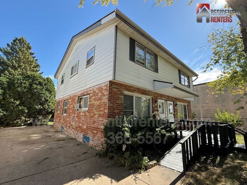 5824 N 117th St in Milwaukee, WI - Building Photo