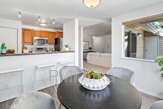 19230 Forest Park Dr NE in Seattle, WA - Building Photo - Building Photo