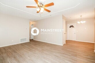 107 Inwood Cir in Brandon, FL - Building Photo - Building Photo