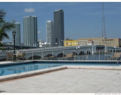 801 N Venetian Dr-Unit -802 in Miami Beach, FL - Building Photo - Building Photo