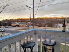 805 N Leverett Ave, Unit Victorian Penthouse 2d Fl