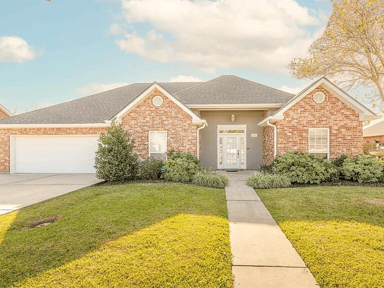 215 Ciera Dr in Houma, LA - Building Photo