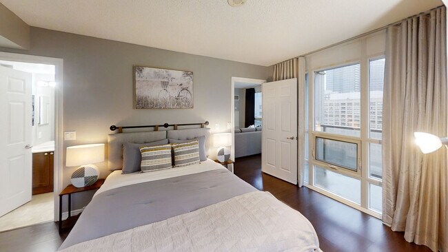 763 Bay St. in Toronto, ON - Building Photo - Building Photo