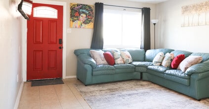 8612 Echo St in El Paso, TX - Foto de edificio - Building Photo