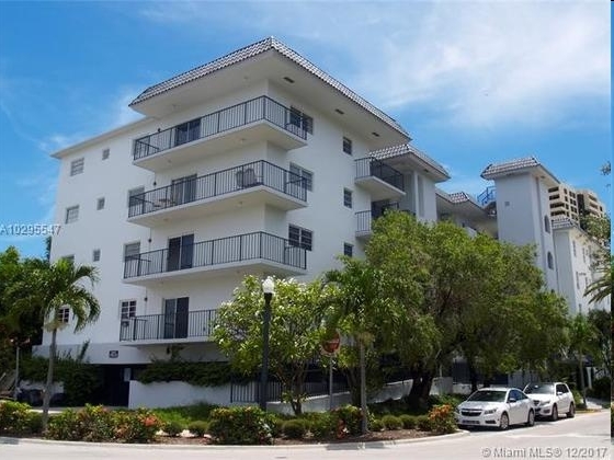 Ocean Lakeview Condominium in Miami Beach, FL - Building Photo