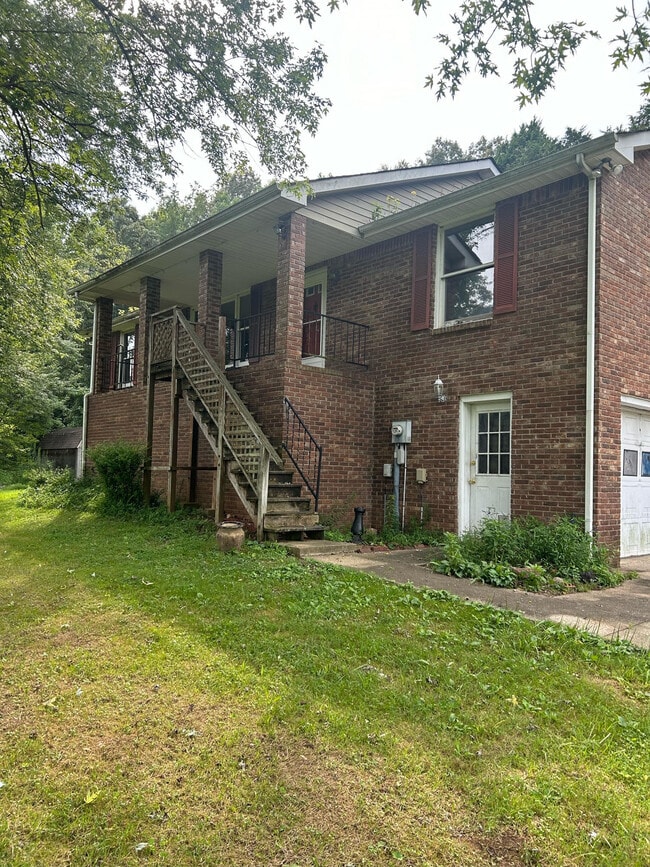 3816 Blooming Grove Rd in Woodlawn, TN - Building Photo - Building Photo
