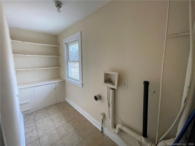 96 Gridley St in Bristol, CT - Building Photo - Building Photo