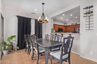 697 W Oak Tree Ln in San Tan Valley, AZ - Building Photo - Building Photo