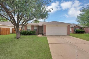 1405 Oak Hollow Ln in Anna, TX - Building Photo