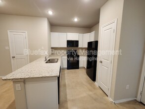 9926 Hazy Bend in San Antonio, TX - Building Photo - Building Photo