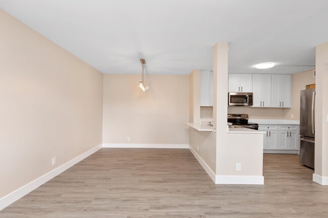 11401 NW 35th St in Coral Springs, FL - Building Photo - Building Photo