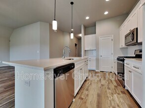 1513 E Atlanta St in Broken Arrow, OK - Building Photo - Building Photo