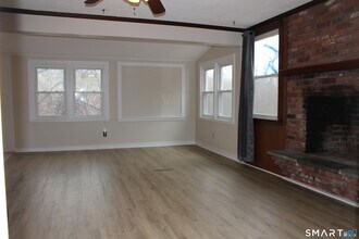 38 Covey Rd in Burlington, CT - Building Photo - Building Photo