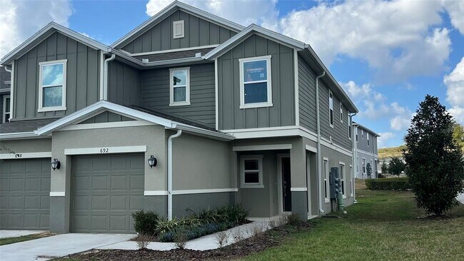 692 Stoney Pointe Cir in Davenport, FL - Building Photo - Building Photo
