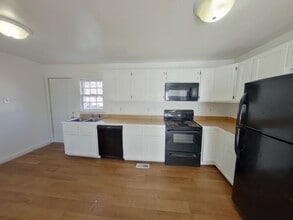 703 S Hydraulic Ave in Wichita, KS - Building Photo - Building Photo