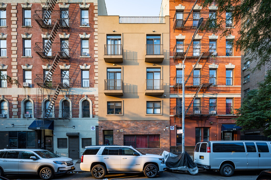 318 E 117th St in New York, NY - Foto de edificio