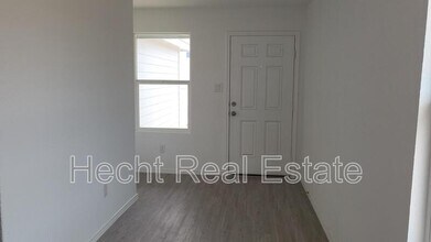 9204 James Bowie in Seguin, TX - Building Photo - Building Photo
