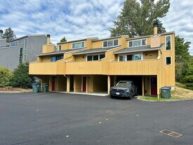 2145 Eastview Pl in Ferndale, WA - Building Photo