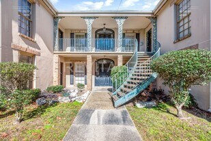 1504 Dauphin St in Mobile, AL - Building Photo