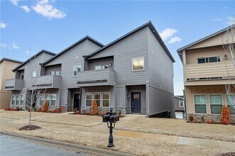 2220 W Million Ln in Fayetteville, AR - Building Photo - Building Photo
