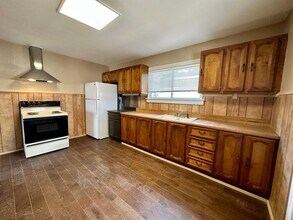 853 Main St in Pioche, NV - Building Photo - Building Photo