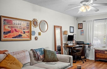 2306 SW 42nd Dr, Unit Condo in Gainesville, FL - Building Photo - Building Photo