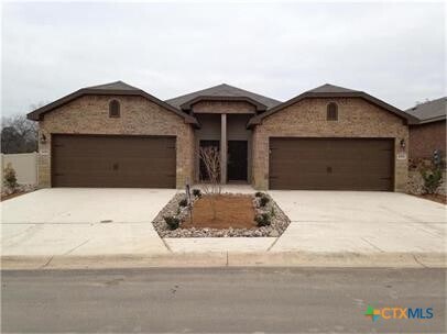 property at 601 Jack Rabbit Ln